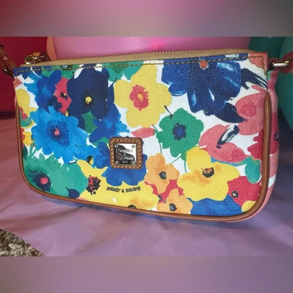 Dooney & Bourke Crossbody -Somerset Watercolors Floral- DISCONTINUED-Pristine! - Picture 2 of 9